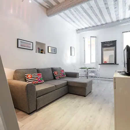 Adorable Vieux Διαμέρισμα