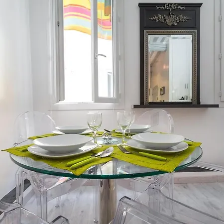 Adorable Vieux Apartament